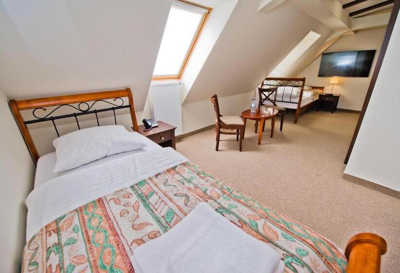 エコノミールーム, Mona Lisa Wellness & Spa