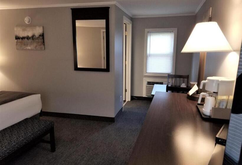 غرفة إدارية سرير كينج, Mt Madison Inn & Suites