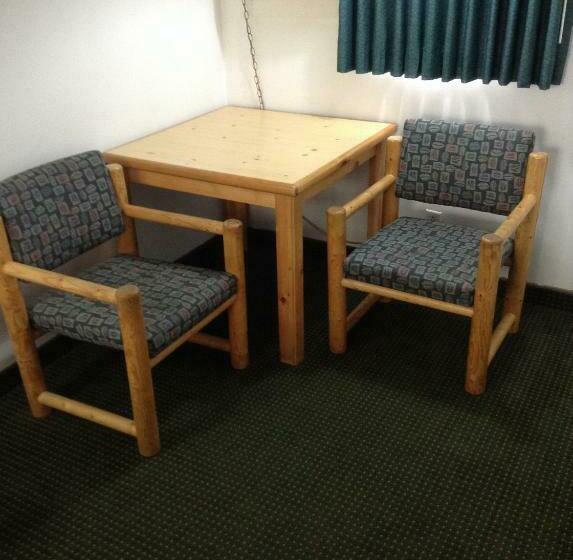 キングサイズベッドのスタンダードルーム, Plaza Inn