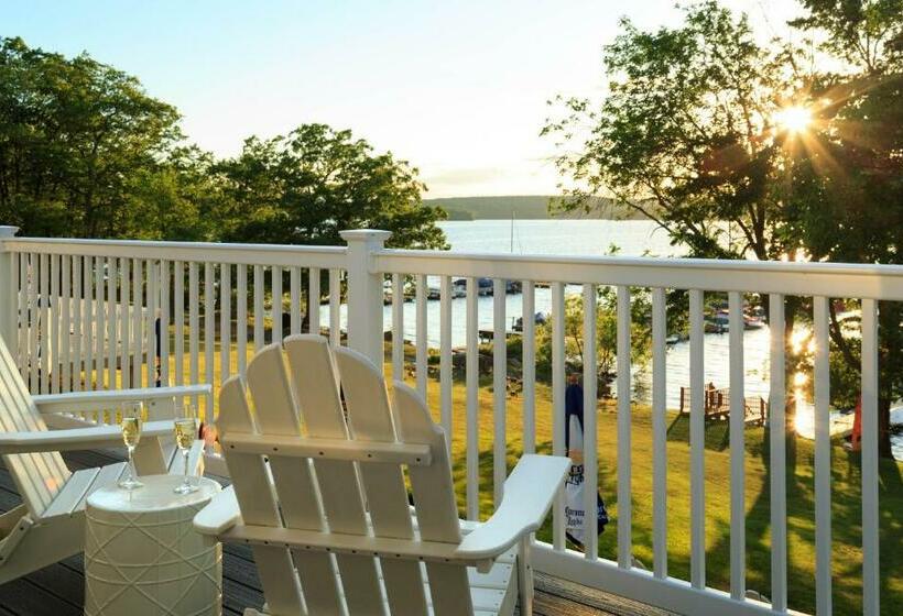 جناح, Silver Birches Resort