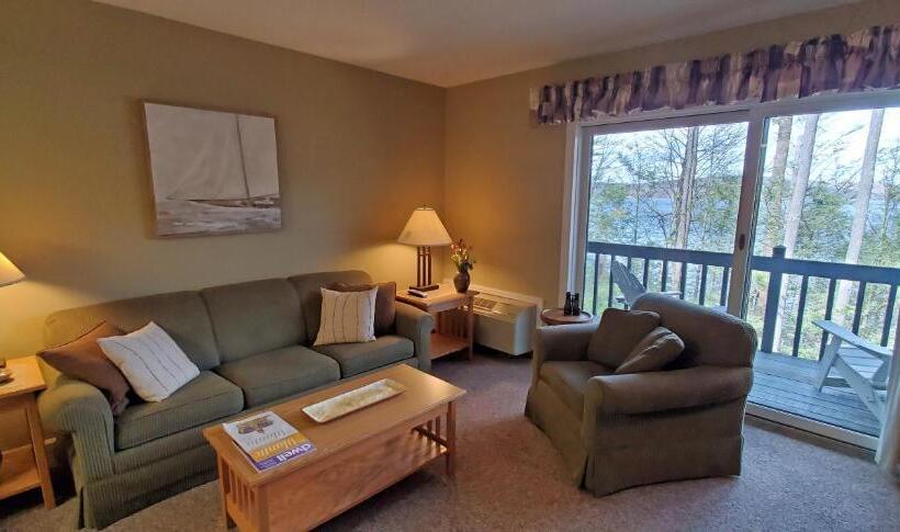 Люкс 2 Спальни, Silver Birches Resort