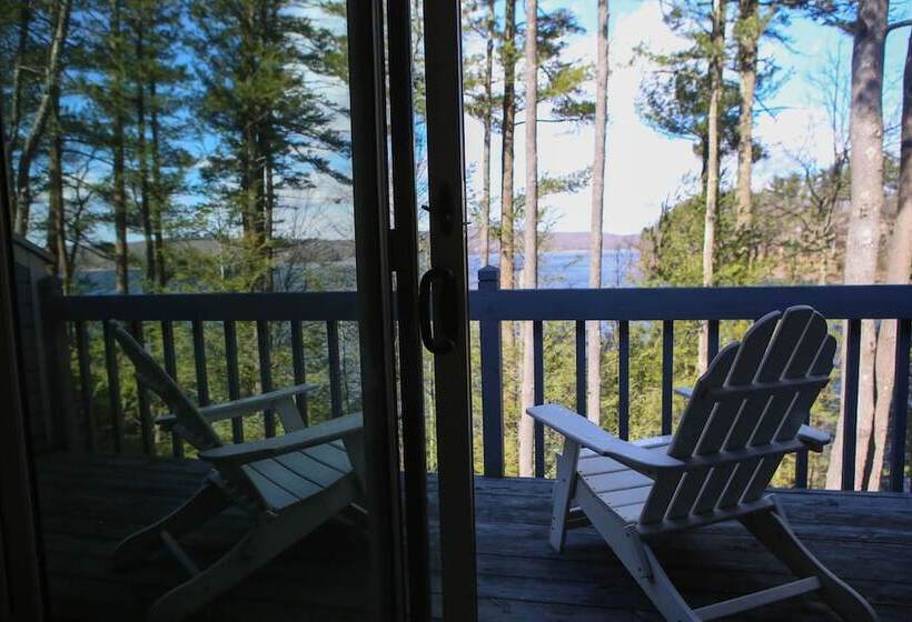 جناح, Silver Birches Resort