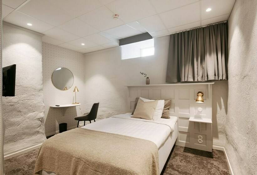 غرفة قياسية فردية, Spis Hotell Amber