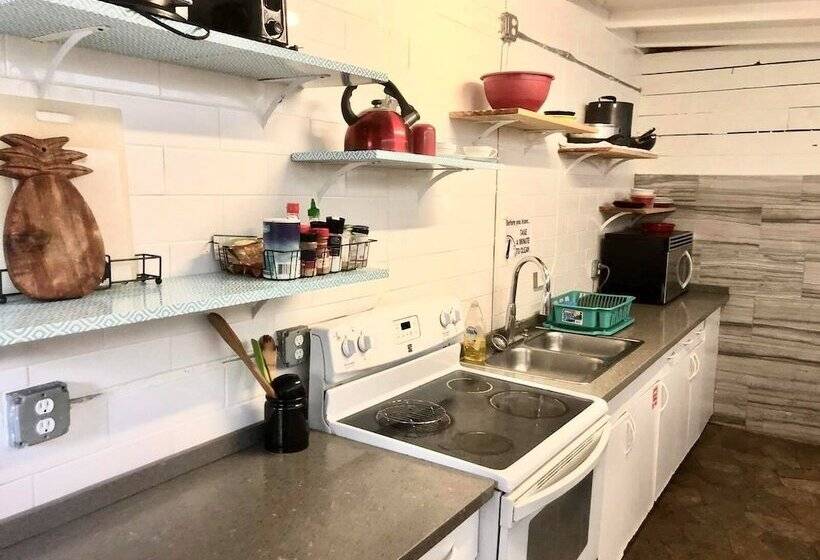 エコノミールーム, The Beach Waikiki Boutique Hostel