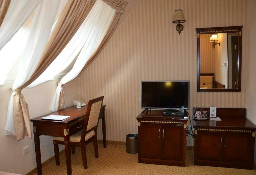 غرفة قياسية, Villa