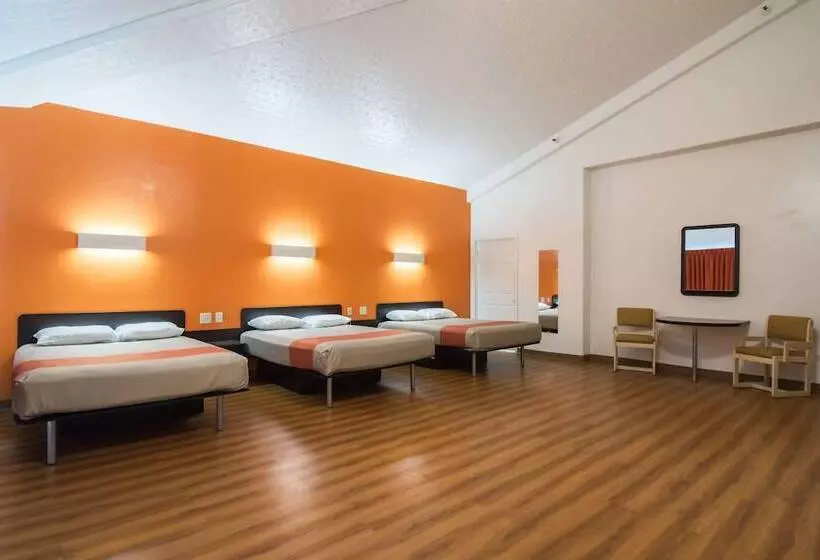 スタンダードルーム, Motel 6 Globe, Az