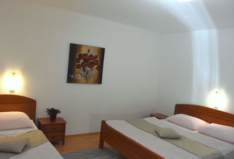 Pokój Czteroosobowy Standard, Nature Hotel Lukanc