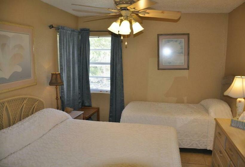 شقة غرفة واحدة, Oceanfront Sea Scape Motel