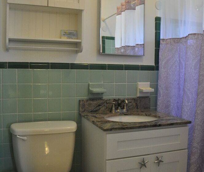 شقة غرفة واحدة, Oceanfront Sea Scape Motel