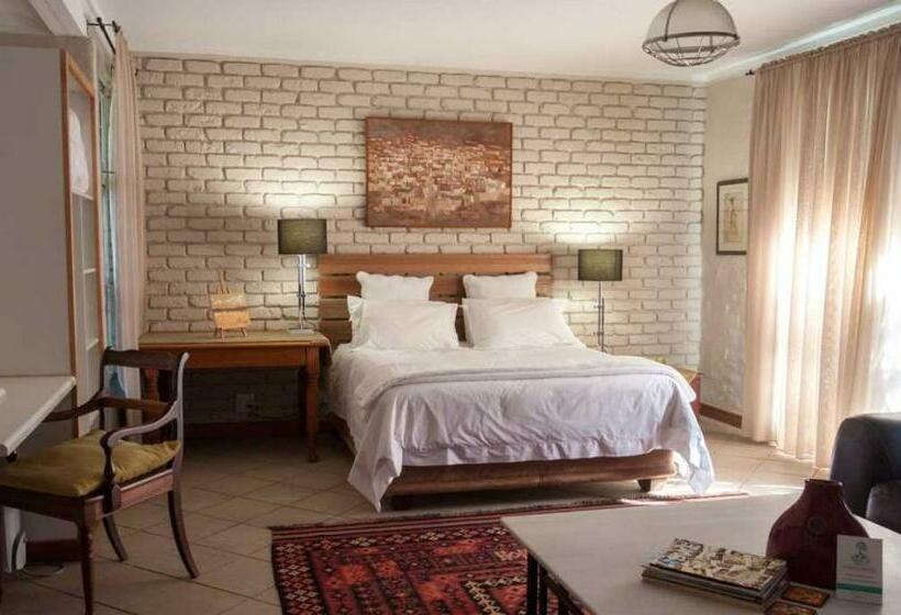 デラックスルーム, Waters On Willows