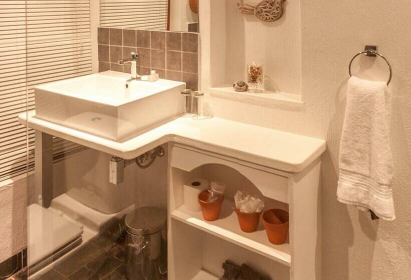 デラックスルーム, Waters On Willows