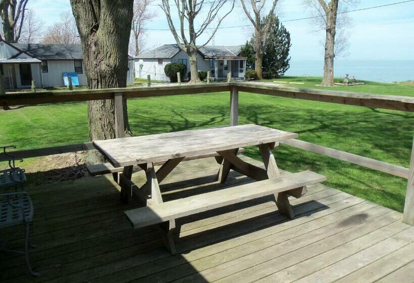 4间卧室的房子, Plantation Motel