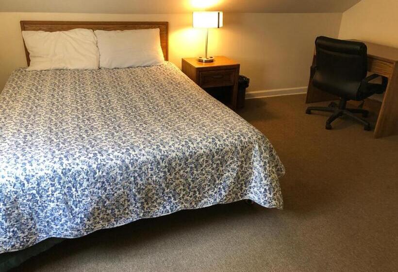 4间卧室的房子, Plantation Motel