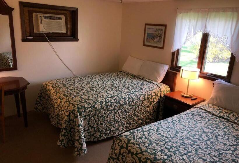 3间卧室的房子, Plantation Motel