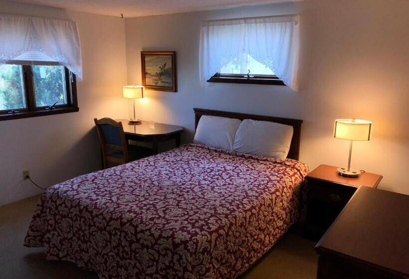 3间卧室的房子, Plantation Motel