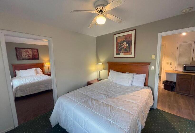 带2个卧室的套房, Plantation Motel