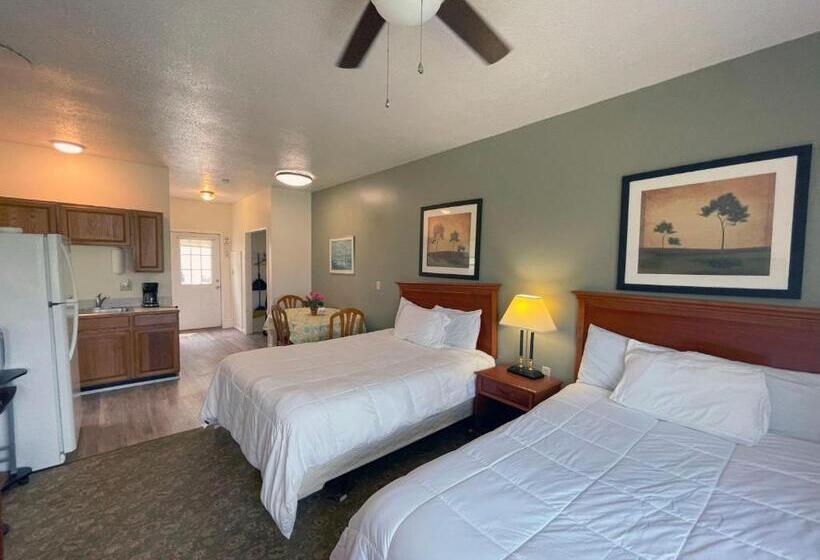 套房带泳池景, Plantation Motel