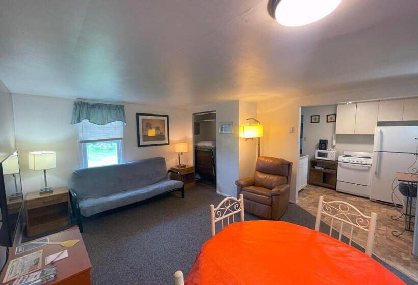 豪华家庭房间, Plantation Motel