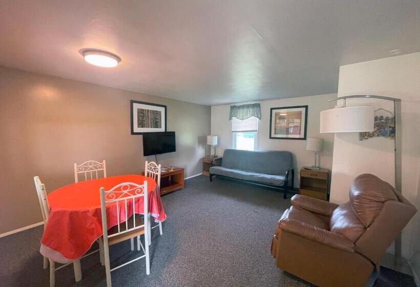 Quarto Familiar Deluxe, Plantation Motel