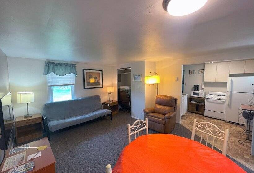 1间卧室的房子, Plantation Motel