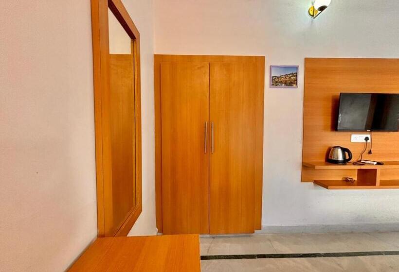 غرفة ديلوكس, Sailani Lostels