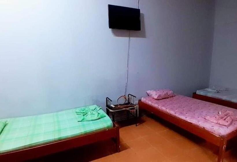 غرفة عائلية, Hospedaje Yunandre
