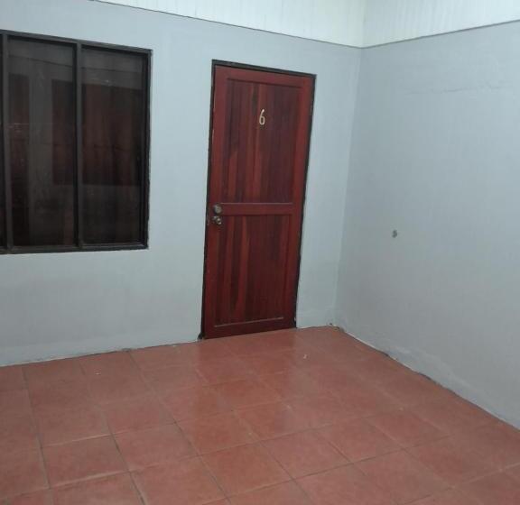 اتاق استاندارد با سرویس بهداشتی مشترک, Hospedaje Yunandre