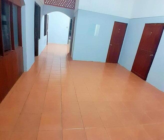 اتاق استاندارد با سرویس بهداشتی مشترک, Hospedaje Yunandre