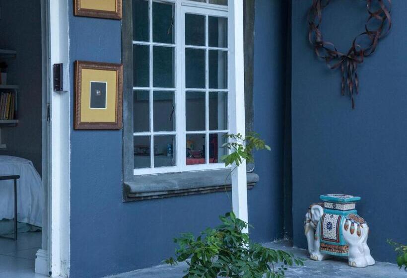 스탠다드 룸 킹사이즈 침대, The Montagu Coach House