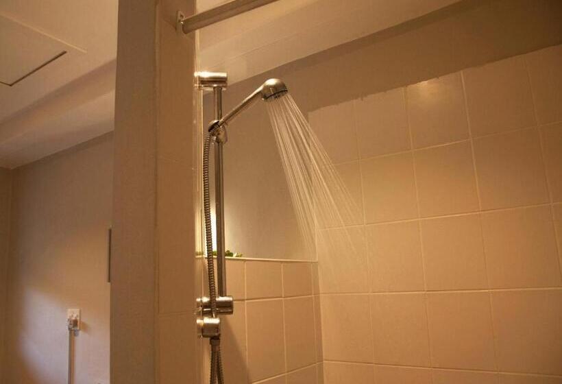 스탠다드 룸 킹사이즈 침대, The Montagu Coach House