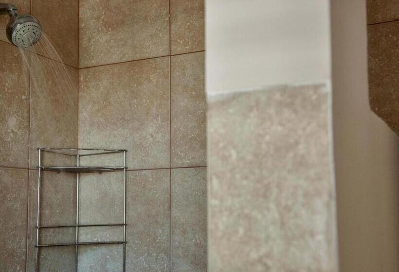 스탠다드 룸 킹사이즈 침대, The Montagu Coach House