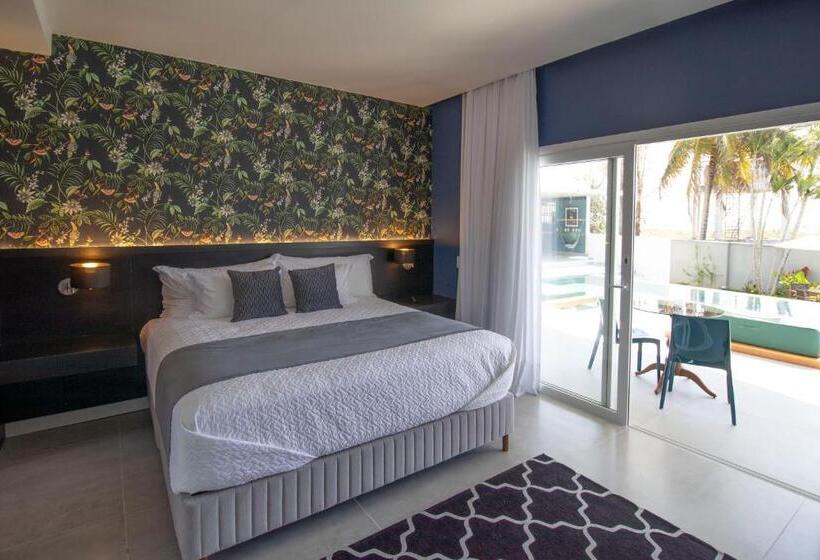 Люкс Вид на Бассейн, The View