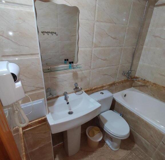 חדר סטנדרט, Terrace By Minaret