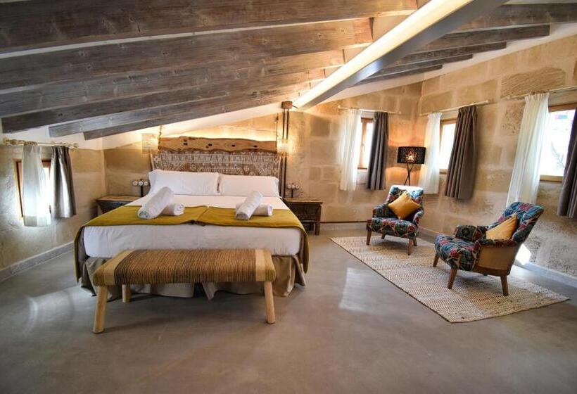 غرفة سوبيريور, Calvario Plaza