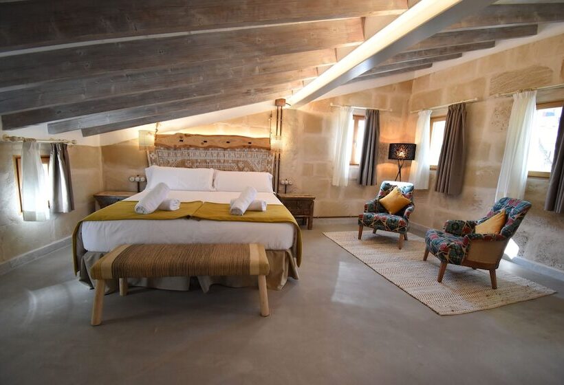 غرفة سوبيريور, Calvario Plaza