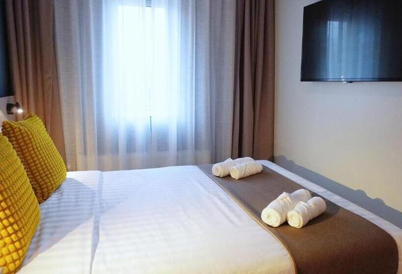 Quarto Economy, Fogo Amsterdam