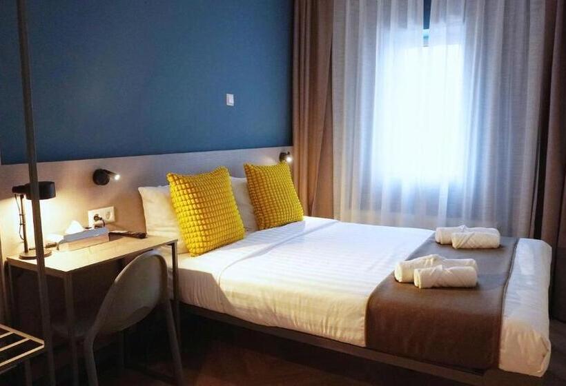 اتاق اکونومی, Fogo Amsterdam