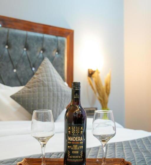 اتاق استاندارد با تخت بزرگ, Kasol Arthouse   The Treasure Of Himalayas