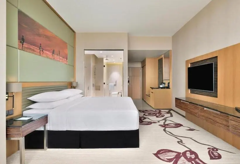 Deluxe Room King Size Bed