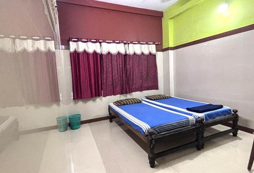 标准间, Chitramoola Tourist Home   Opp Temple Only 20 M