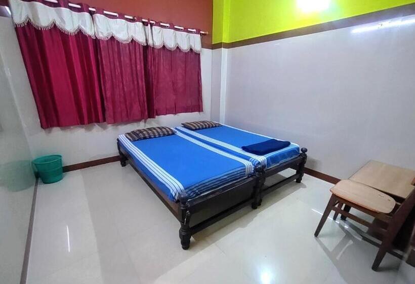 标准间, Chitramoola Tourist Home   Opp Temple Only 20 M