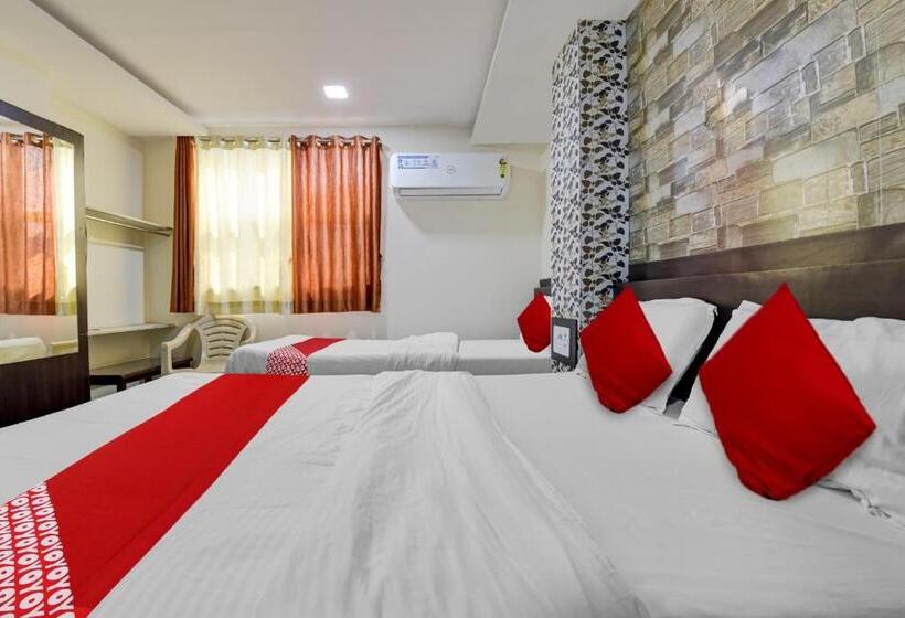 Трехместный Номер Классика, Oyo Hotel City Palace