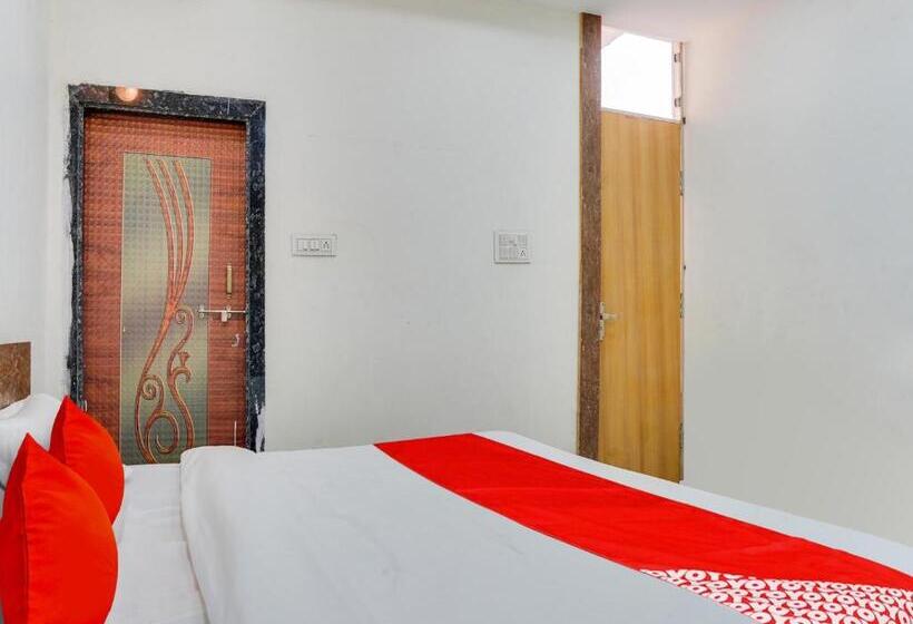 트리플 클래식 룸, Shivansh