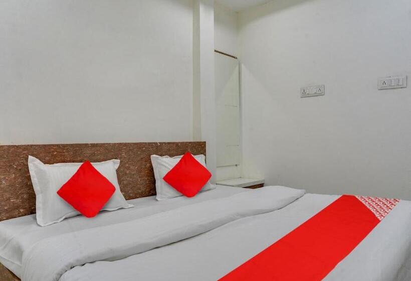 트리플 클래식 룸, Shivansh