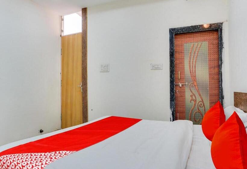 트리플 클래식 룸, Shivansh