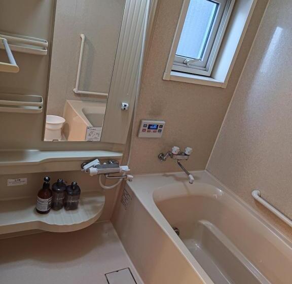 غرفة عائلية, Anna S House 駐車無料