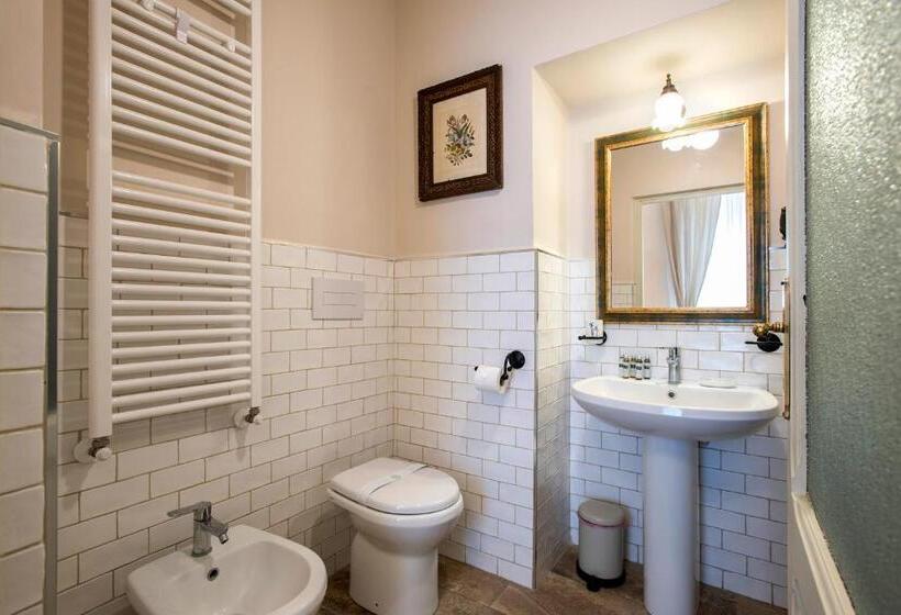 اتاق سوپریور چهار تخته, B&b La Sosta Vista Esclusiva Chiesa Di Santa Rosa