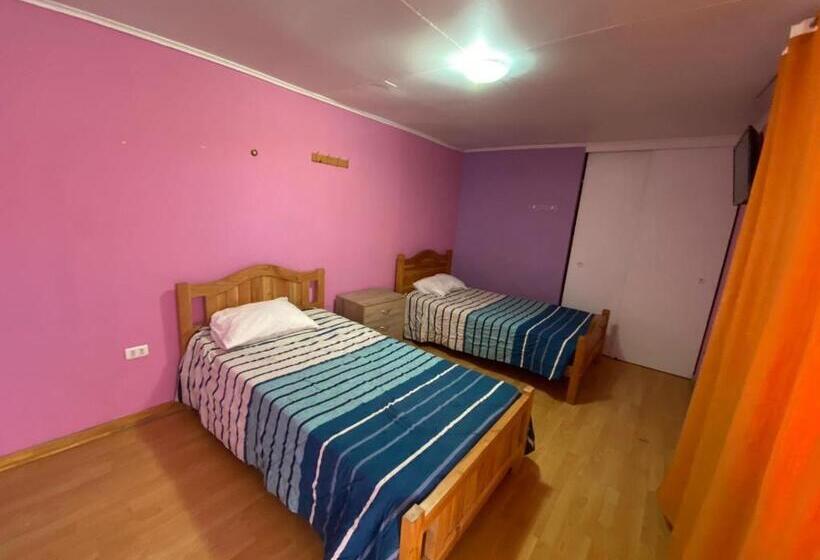 带共用浴室的标准房间, Hostal F&p