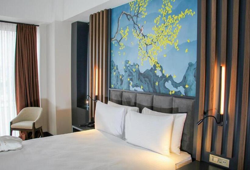 اتاق لوکس با تخت بزرگ, S Class Hotel Convention Center