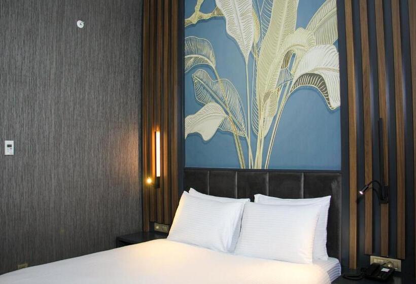 اتاق لوکس با تخت بزرگ, S Class Hotel Convention Center
